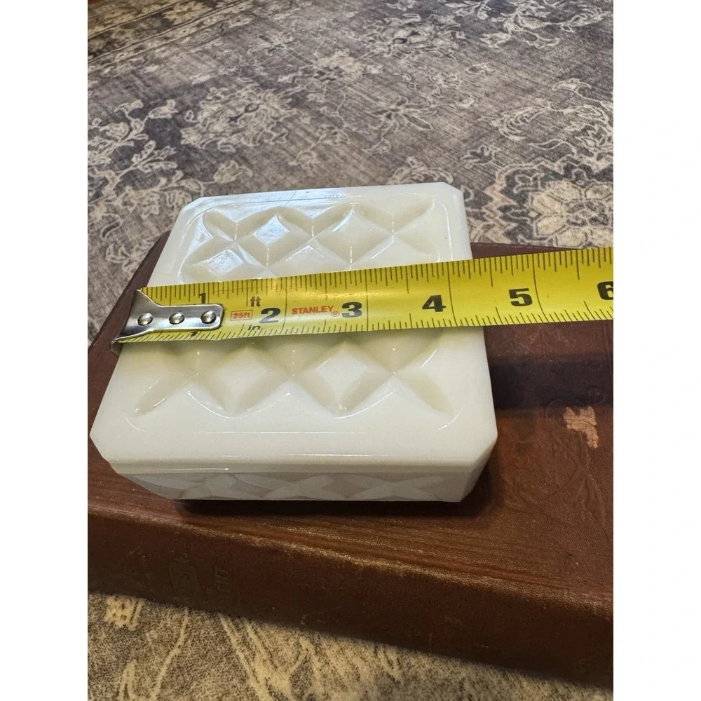 Vtg Anchor Hocking White Milk Glass‎ Covered Square Powder Box Trinket Vanity